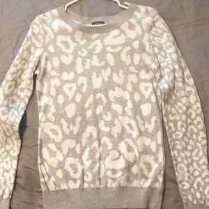 Long sleeve reversible thin sweater